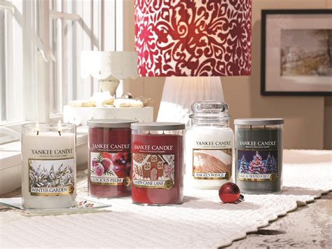 Experience the magic of Yankee Candle's unique candle accessories